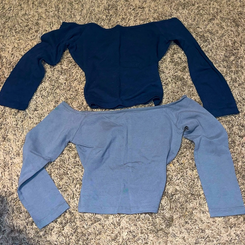 2 crop tops